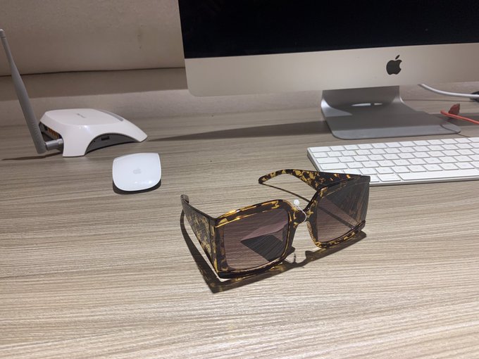 Sunglasses With Chunky Frame